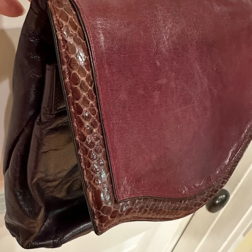 Vintage Ottorino Bossi iItalian Leather Crossbody Purse Small Handbag Purple Bag